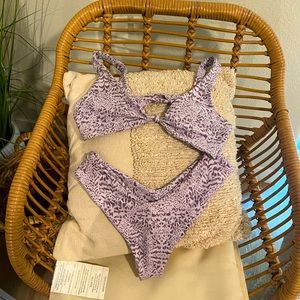 Skatie Charleston Set- Penny Top-M Mandi Bottom- M